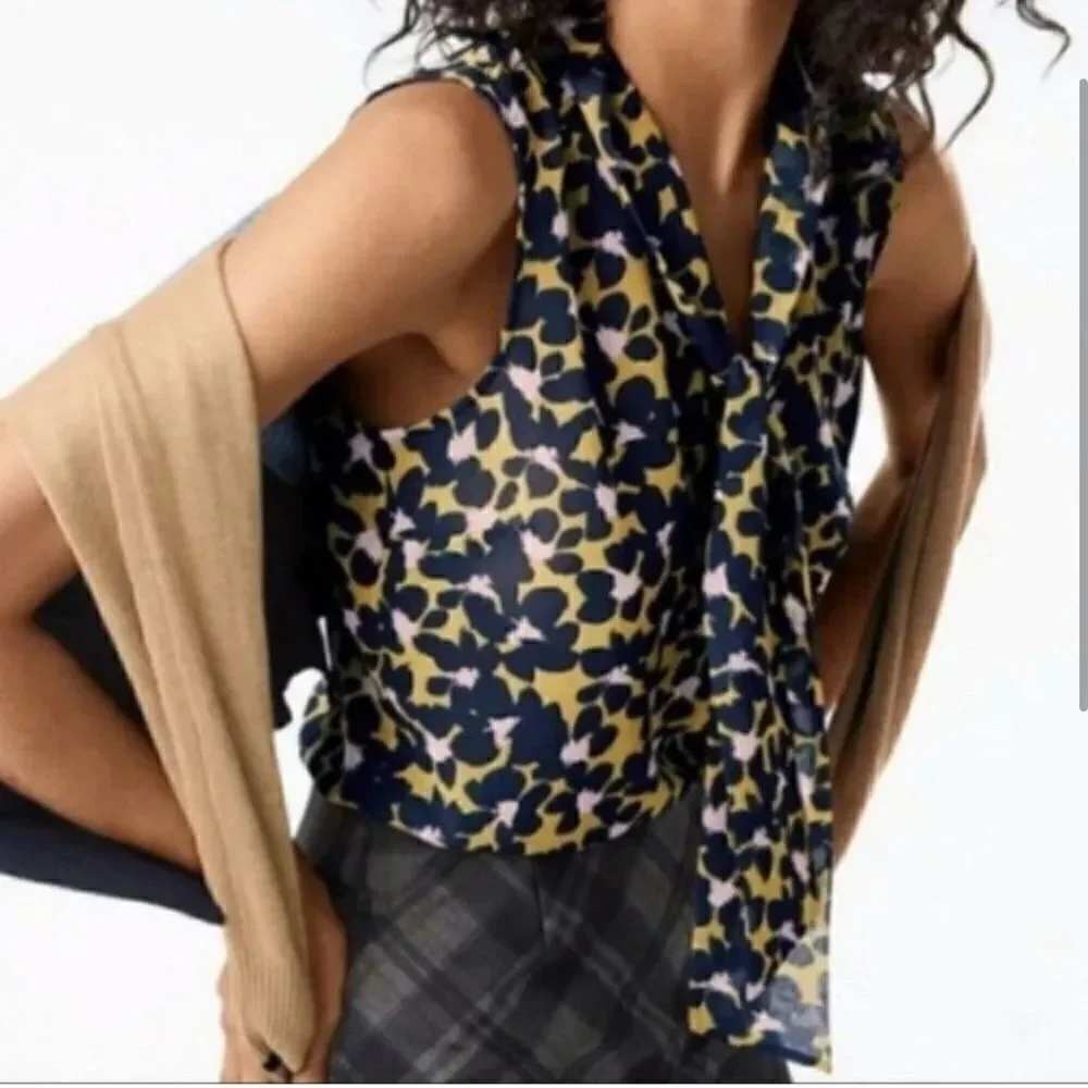 Cabi Yellow Navy Floral Leopard Tie Neck Sleeveless Blouse‎ 3790 Womens Large